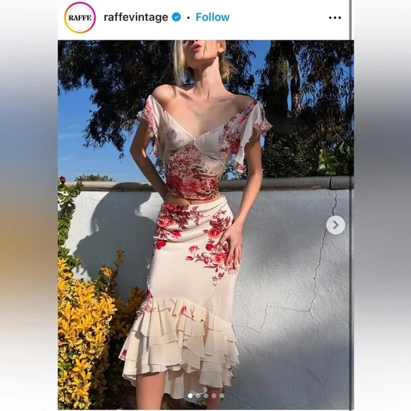 Roberto Cavalli Silk Ruffle Floral Flutter Top - Picture 14 of 14